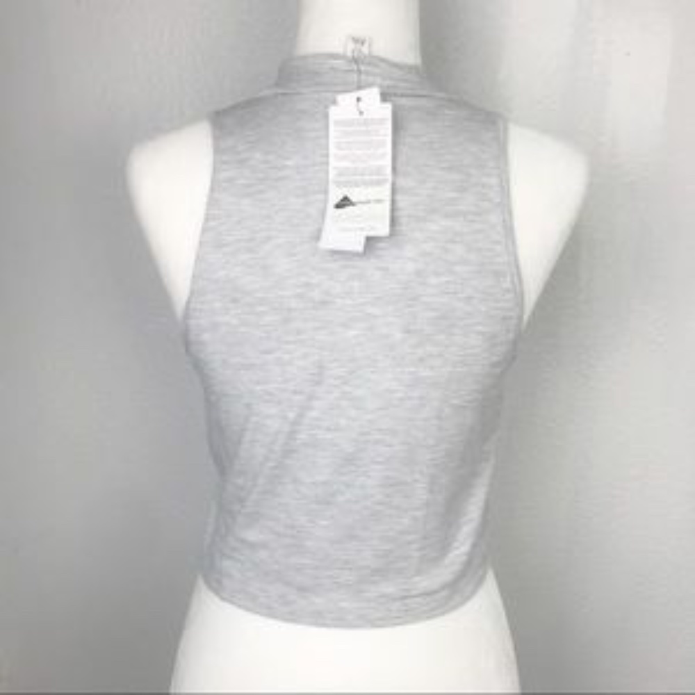 TOPSHOP – Zip Racer Crop Top - Picture 3 of 4
